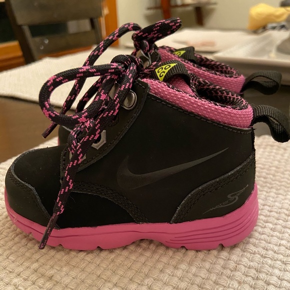 nike watershield boots